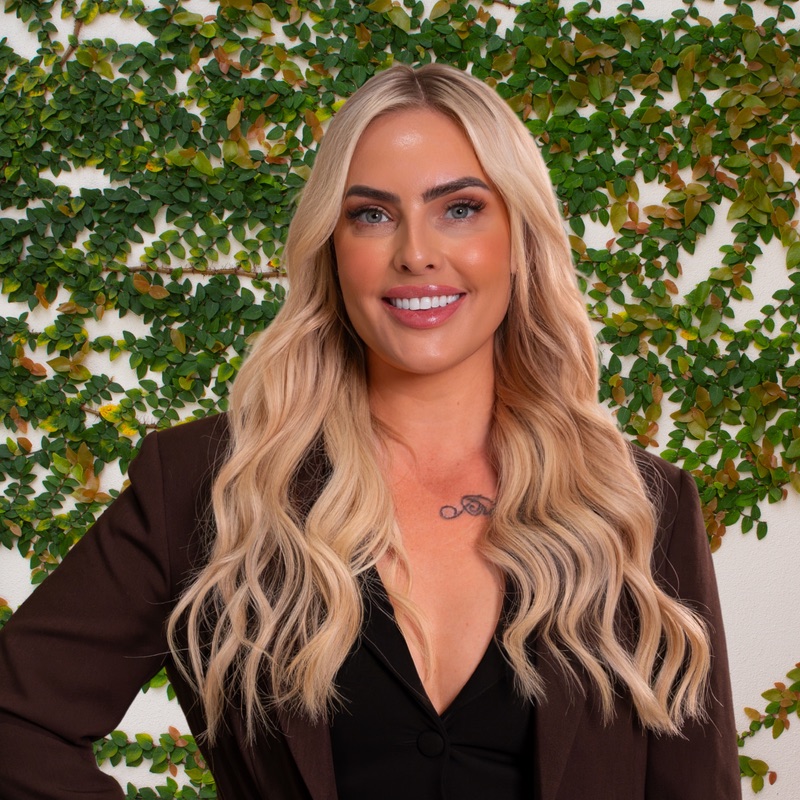 Emma Grant, Lead Agent